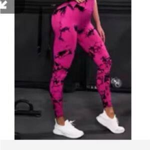 Women's Pink Tie-Dye Leggings